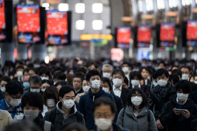 Image for article titled Japanese TV Introduces &quot;Mask Manners&quot;