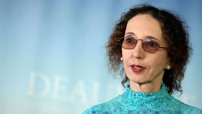 Saturday Night Social: Joyce Carol Oates…Please……No Feet on Main……