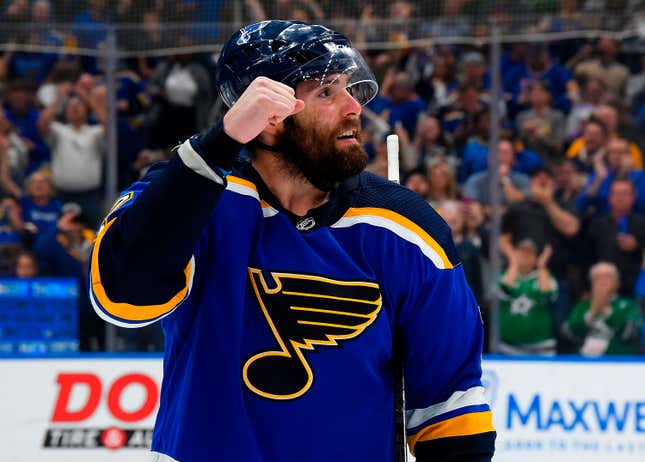 Blues' Pat Maroon's son breaks down after dad's Game 7-winning goal