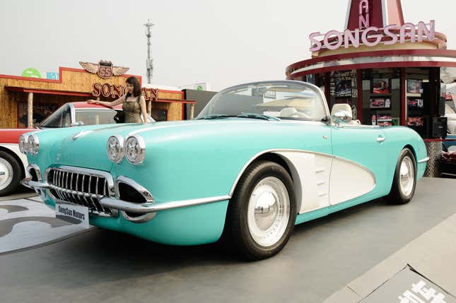 Image for article titled This Old Corvette Is Actually A New Chinese Plug-In Hybrid