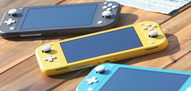 Image for article titled Japan Polled Over Nintendo Switch Lite Interest