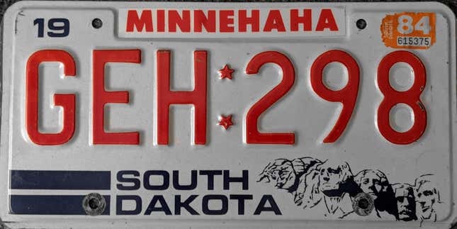 Image for article titled Here&#39;s Proof That America&#39;s Old License Plates Were Way Cooler Than Today&#39;s