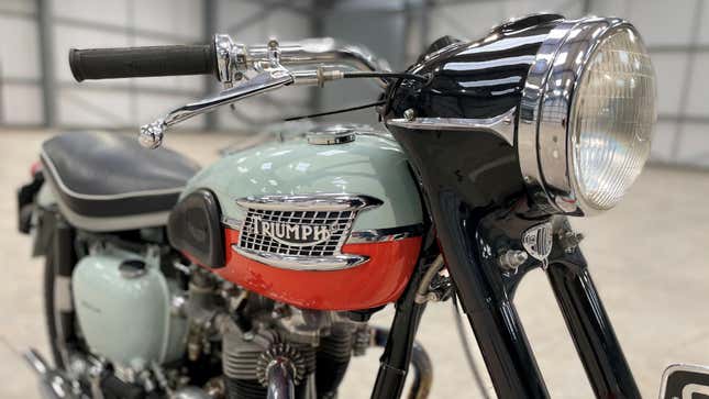 Image for article titled The 2021 Triumph Bonneville Range Gets More Great Retro