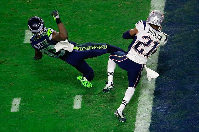 Image for article titled The Most Controversial, Shocking Super Bowl Moments Over the Years