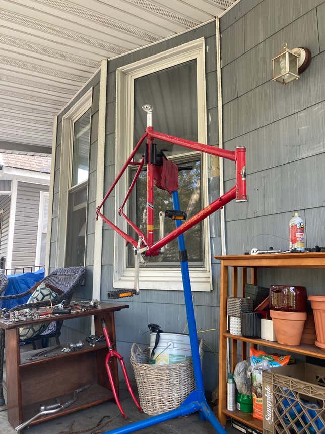 Image for article titled I Am Dumping Money Into A Trash Bike Because It Has The Weirdest, Coolest Brakes I've Ever Seen