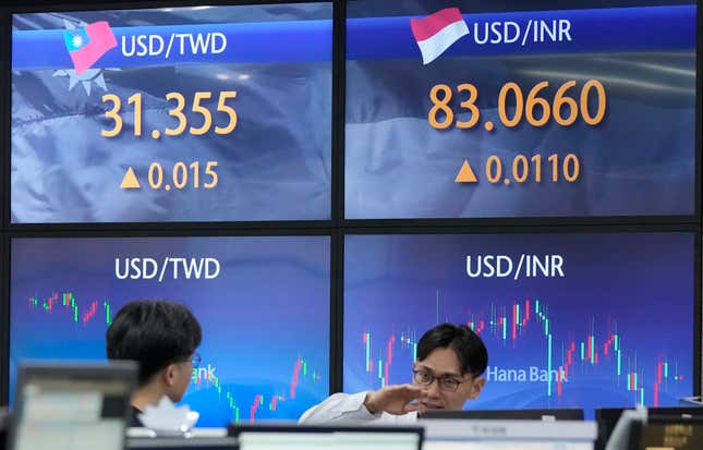 Live updates: China stocks fall, Japan, South Korea markets rise