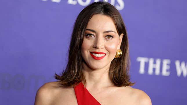 Aubrey Plaza red carpet