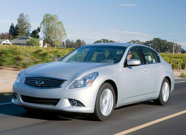 2011 Infiniti G25