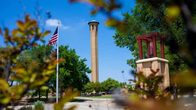 Image for article titled 10 colleges with the happiest students in America