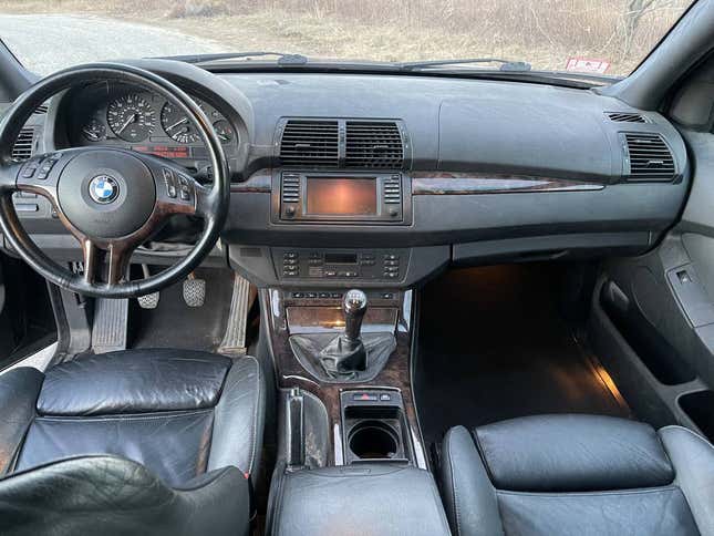 Image for article titled For $2,950, Does This 2001 BMW X5 Make a Mark?