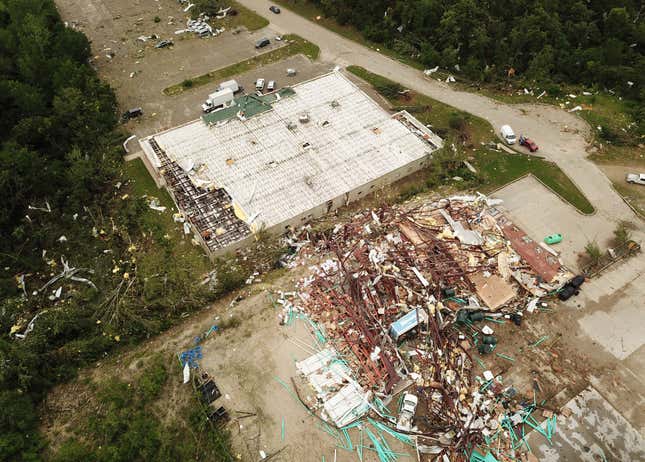 Image for article titled Photos: 12 days of powerful tornadoes from Texas to Pennsylvania