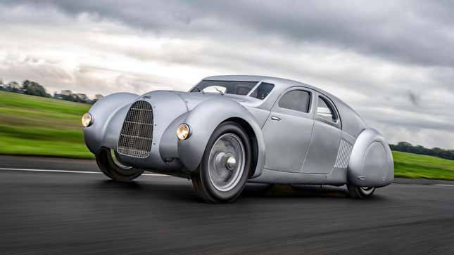 Front 3/4 view of the Auto Union Type 52