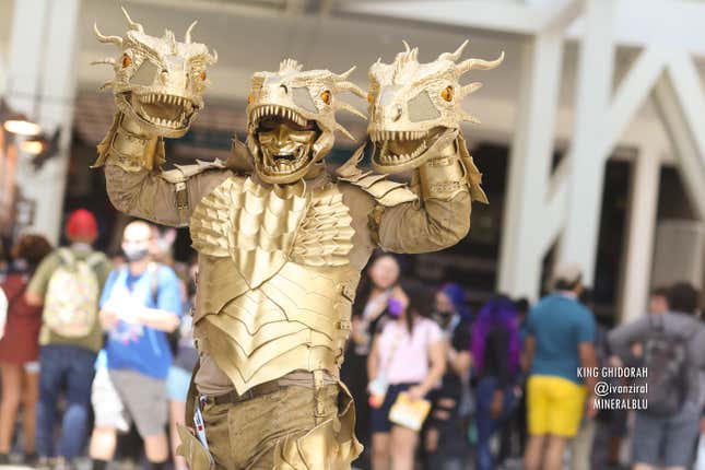 Here's Anime Expo 2022's best costumes in GIF form