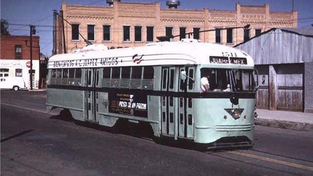 Image for article titled Public Transportation On The Mexican Border Peaked Halfway Through The 20th Century