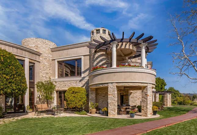 Image for article titled A Look at Quincy Jones&#39; Ultra-Lavish, $60 Million Megamansion in Bel-Air
