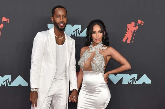 Bild für Artikel mit dem Titel SEHEN SIE: Erica Mena greift Safaree auf schockierende Weise vor den Augen ihrer Kinder an – in Überwachungsaufnahmen