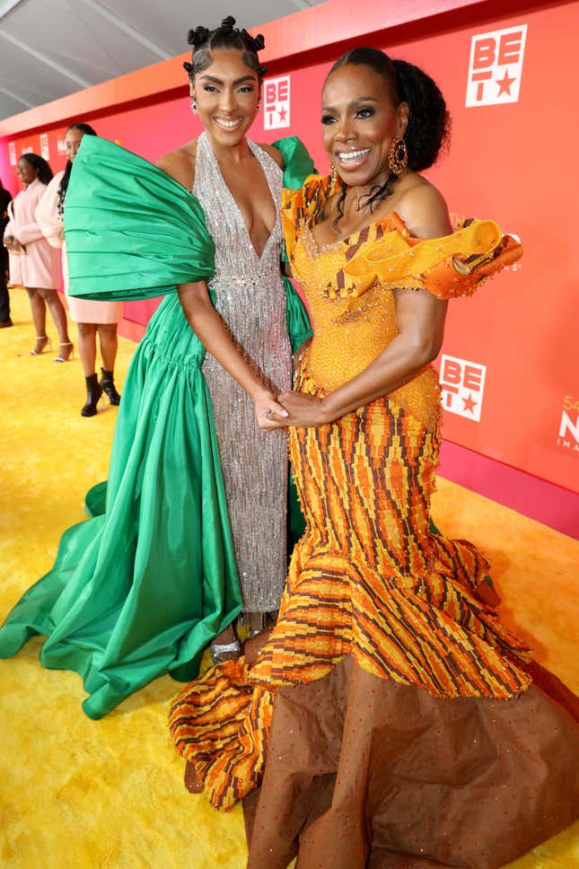 Image for article titled 2023 NAACP Image Awards&#39; Red Carpet Sparkled With A-Listers [Updated]