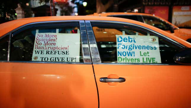 Image for article titled Read This: How New York City Taxi Workers Won Their Protest