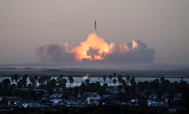 Image for article titled SpaceX rocket tests are blowing holes in the atmosphere