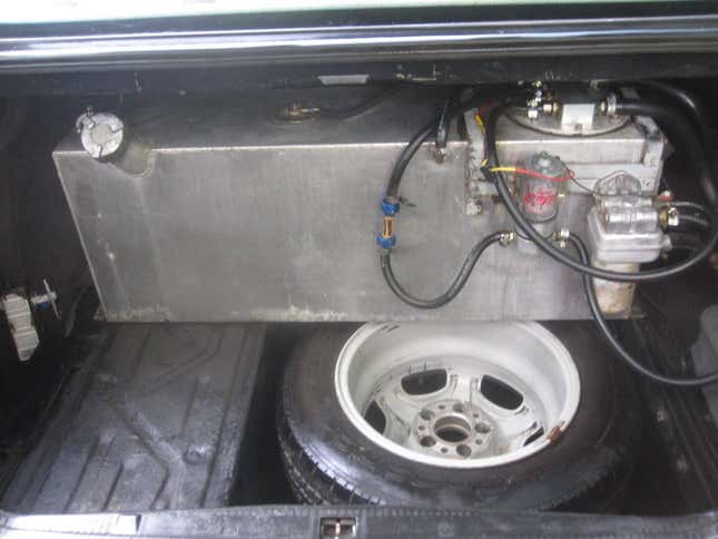 Image for article titled At $3,500, Could This Dual-Fueled 1995 Mercedes E300 Be The One?
