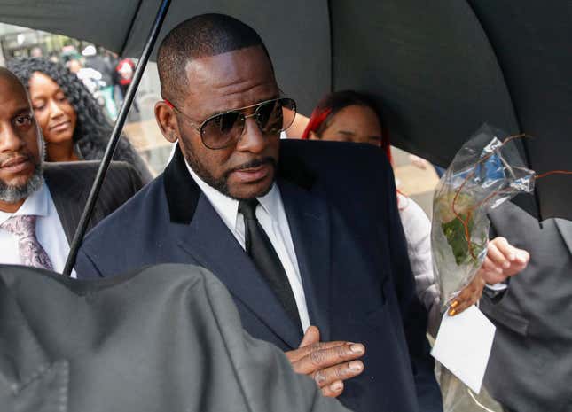 Image for article titled R. Kelly’s Attorneys Lose Bid to Omit Jurors Who Have Seen Surviving R. Kelly