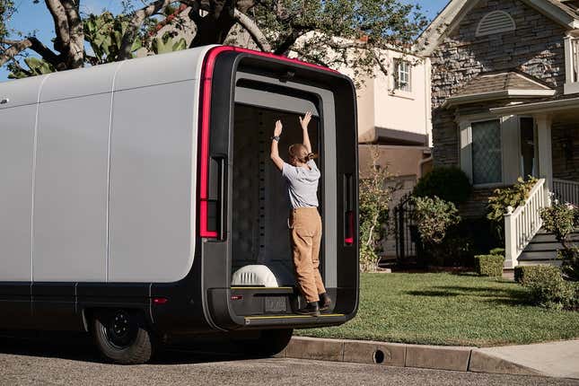 Image for article titled Move over Amazon: Rivian is starting to sell plug-in vans to any company