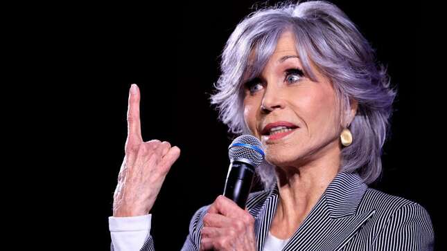 Image for article titled Jane Fonda Spills Tea on Famous Men She's Worked With: 'He Has An Issue With Women'