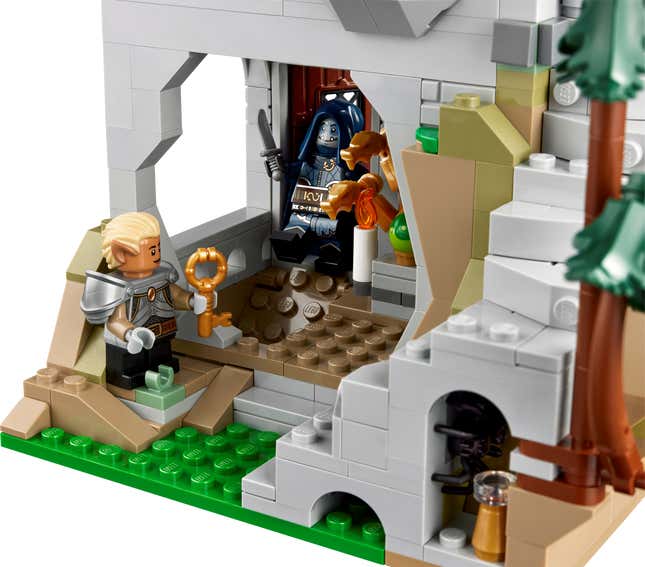 Image for article titled Massive Dungeons &amp; Dragons Lego Set Is Unbelievably Cool