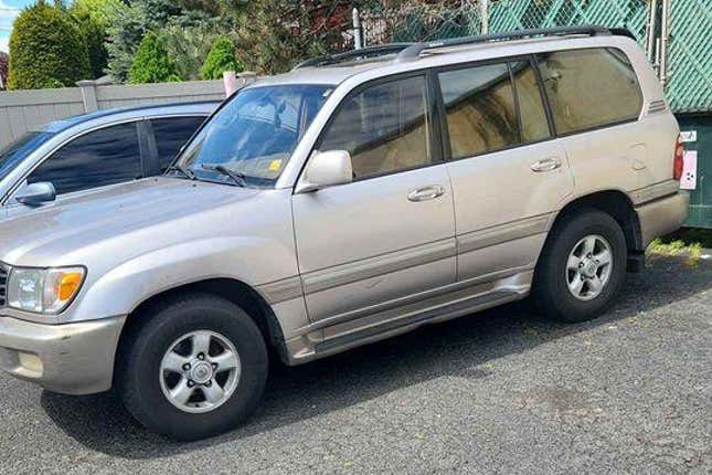 Image for article titled Chrysler Airflow, Mitsubishi Delica, Toyota Land Cruiser: The Dopest Cars I Found for Sale Online