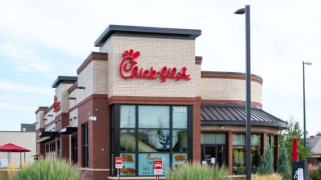 Image for article titled Chick-Fil-A Announces They Will Only Serve Chickens Conceived In Wedlock