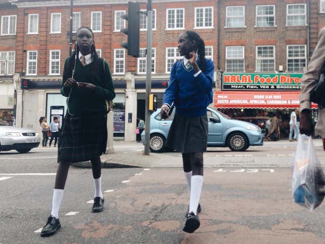 Image for article titled A street photographer’s poignant snapshots capture the humans of London