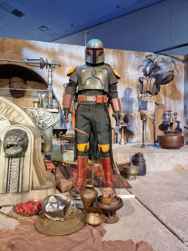 My Handmade Mandalorian Cosplay to Celebrate Season 3 : r/StarWars