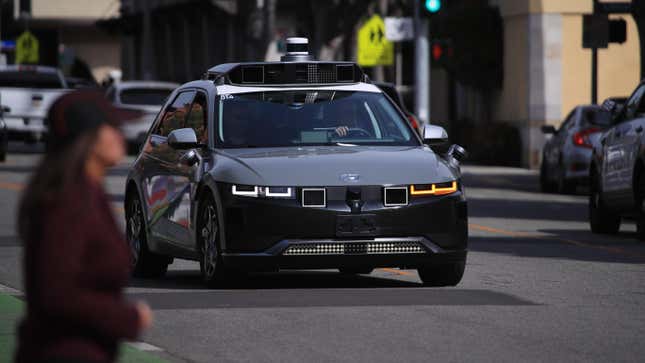 Image for article titled Uber Eats Working With Waymo to Get Rid of Pesky Delivery Drivers