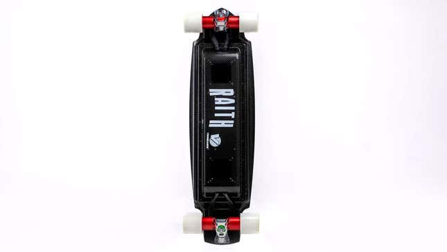 A photo of the underside of the Raith electric skateboard.