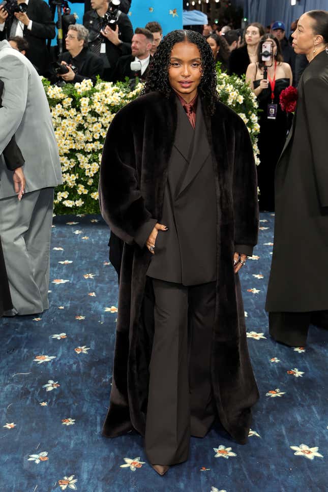 Image de l'article intitulé Met Gala 2025&amp;#xa0;: le plus grand album photo des looks des stars noires sur le tapis rouge