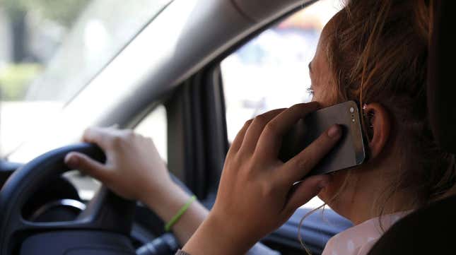 Image for article titled Cell Phone Tracking And Cameras May Soon Help Cops Issue Distracted Driver Tickets