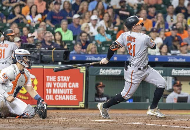 O's Outslug Astros Behind 2 HRs From Austin Hays