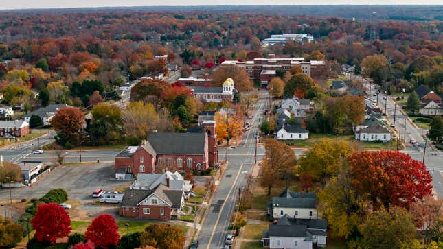 Image for article titled 10 cities with the most entry-level jobs that pay a living wage