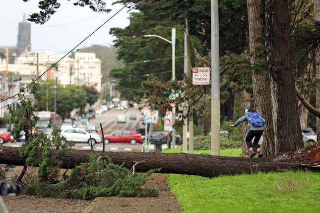 Image for article titled Photos: California&#39;s Coastline Under Siege by Atmospheric River