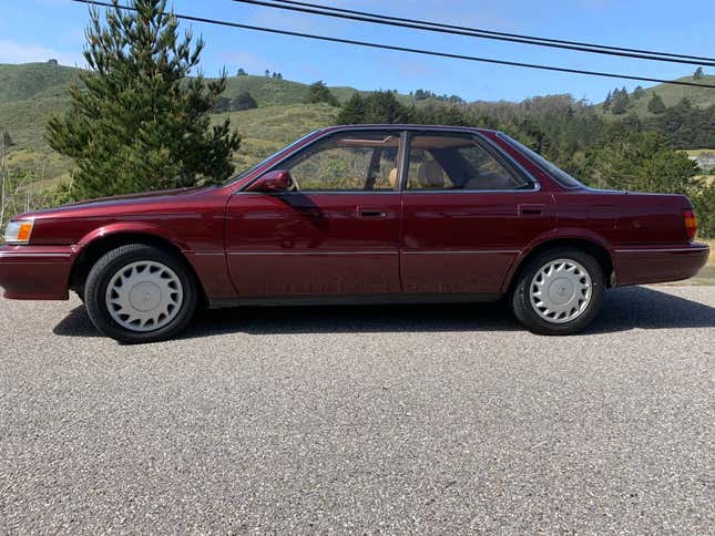 Image for article titled At $12,500, Could This 1990 Lexus ES 250 Drop You Into The Lap Of Luxury?