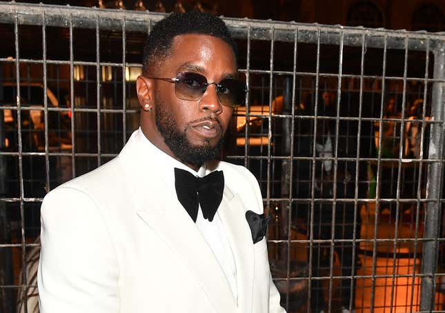 Sean « Diddy » Combs assiste à Black Tie Affair pour Pierre « Pee » Thomas PDG de Quality Control au Fox Theater le 2 juin 2021 à Atlanta, Géorgie.