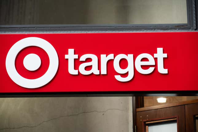 Imagen para el artículo titulado Target está reduciendo los precios de más de 2000 artículos