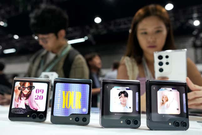 FILE - Samsung Galaxy Z Flip 5 Phones displayed in Seoul, South Korea, July 26, 2023. Global smartphone shipments rose nearly 8% in the first quarter, according to preliminary data from International Data Corp. It&#39;s the third straight quarter of shipment growth and marks the return of Samsung to No. 1. (AP Photo/Ahn Young-joon, file)