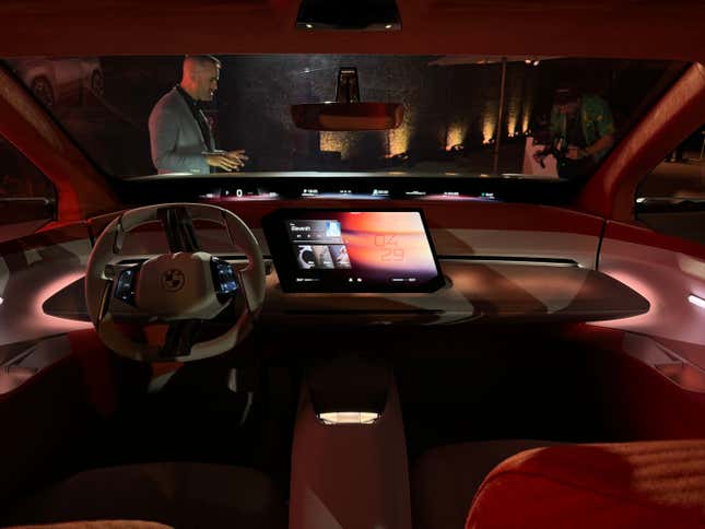 Dashboard of the BMW Vision Neue Klasse X concept