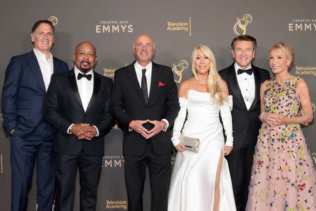 (LR) Mark Cuban, Daymond John, Kevin O’Leary, Lori Greiner, Robert Herjavec, und Barbara Corcoran