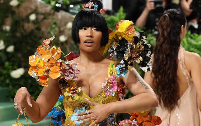 Image for article titled Is Nicki Minaj Single or Not? Barbz Twitter Goes Into Chaos Trying to Figure It Out