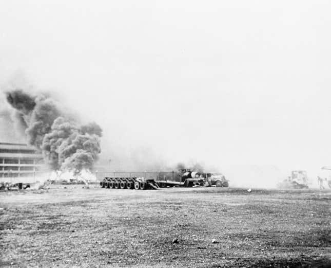 Image for article titled What the attack on Pearl Harbor looked like from the air and ground