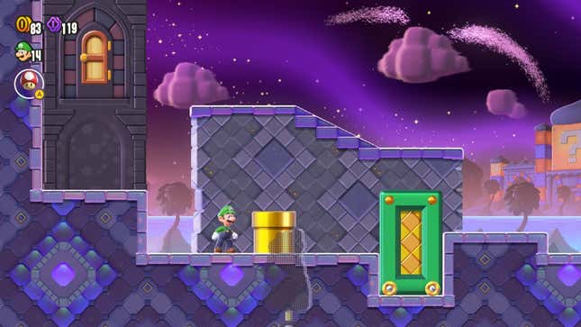 Luigiは黄金のパイプの隣に立っています。