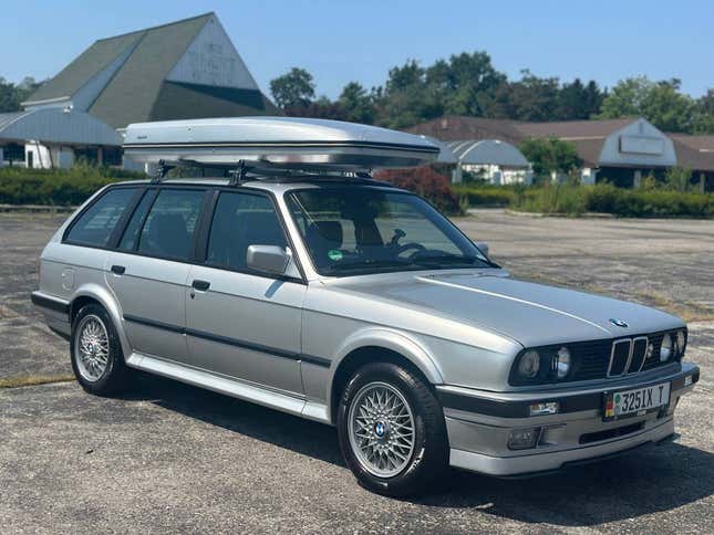 Image for article titled At $27,900, Does this 1990 BMW 325iX Pass The Touring Test?