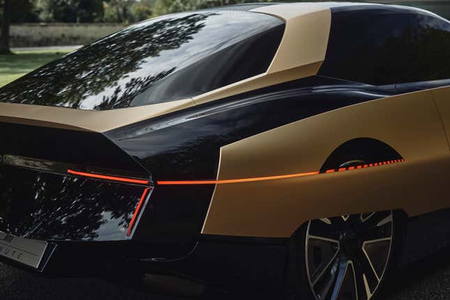 Rear end detail of the gold DS Automobiles SM Tribute concept